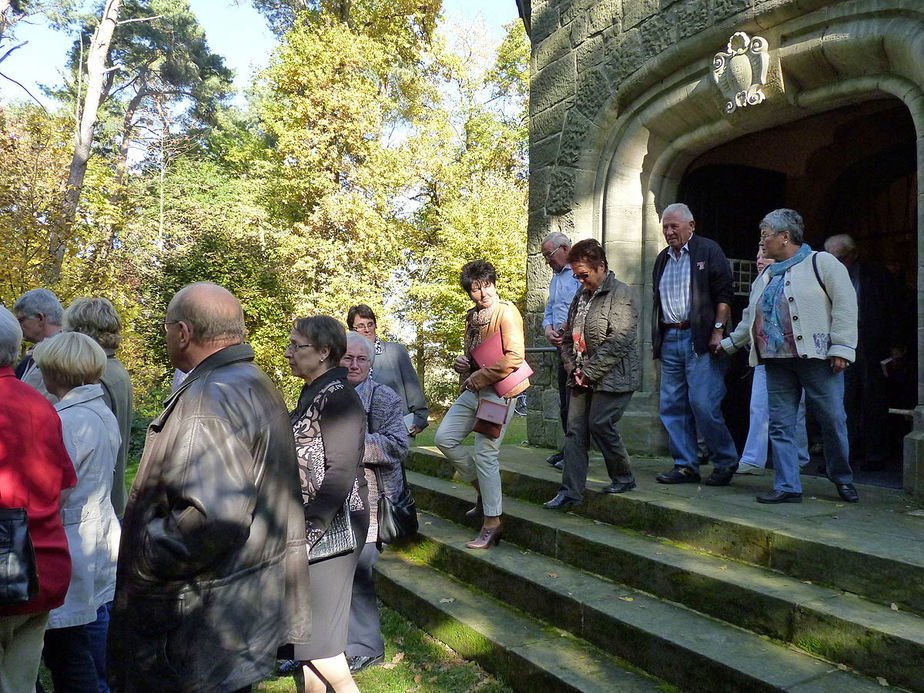 Einweihung der sieben Fußfälle im Oktober 2012 (Foto: Karl-Franz Thiede)